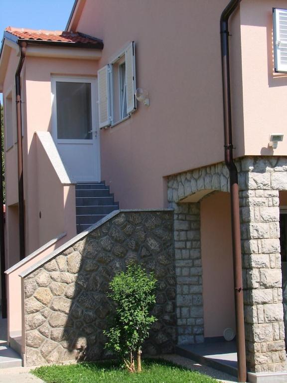 Premium Apartment Near Center And Beach With Parking Крк Экстерьер фото